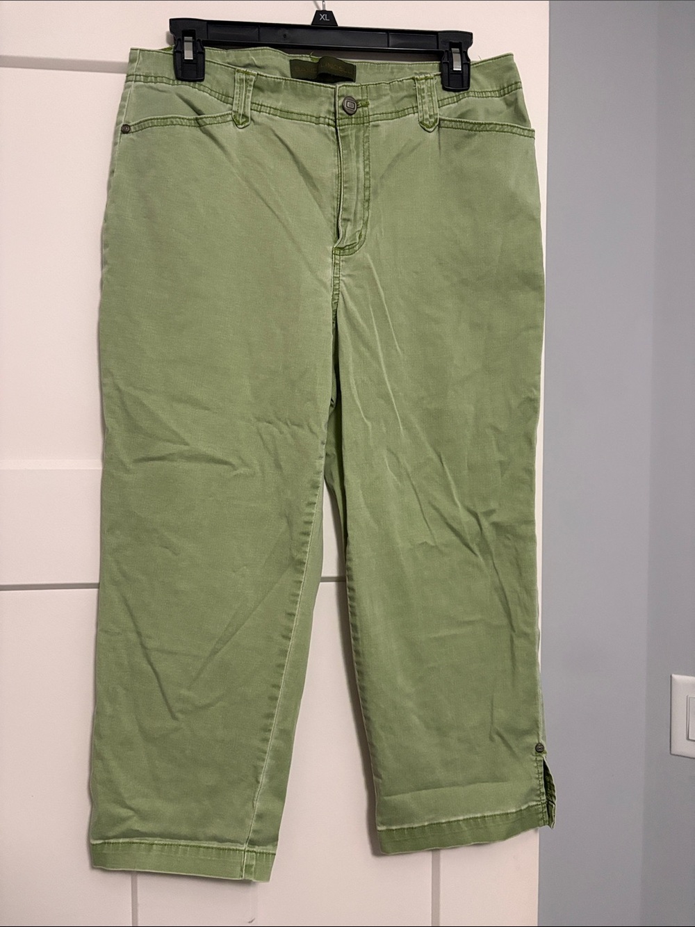 Bandolinoblu women’s pastel cotton capris